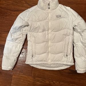 Women’s mountain hard wear winter jacket size small